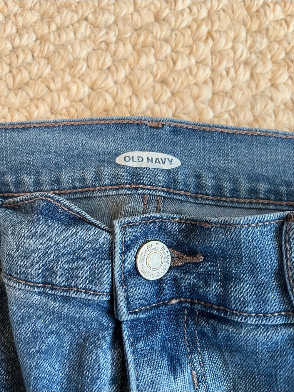 Old Navy Medium Blue Denim Shorts - Picture 3 of 4